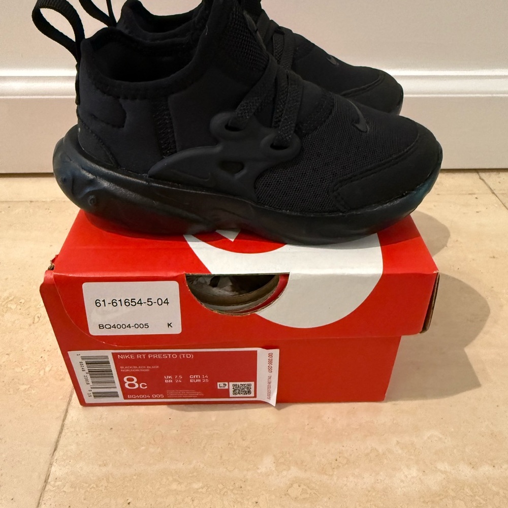 Nike Kids Black Sneakers